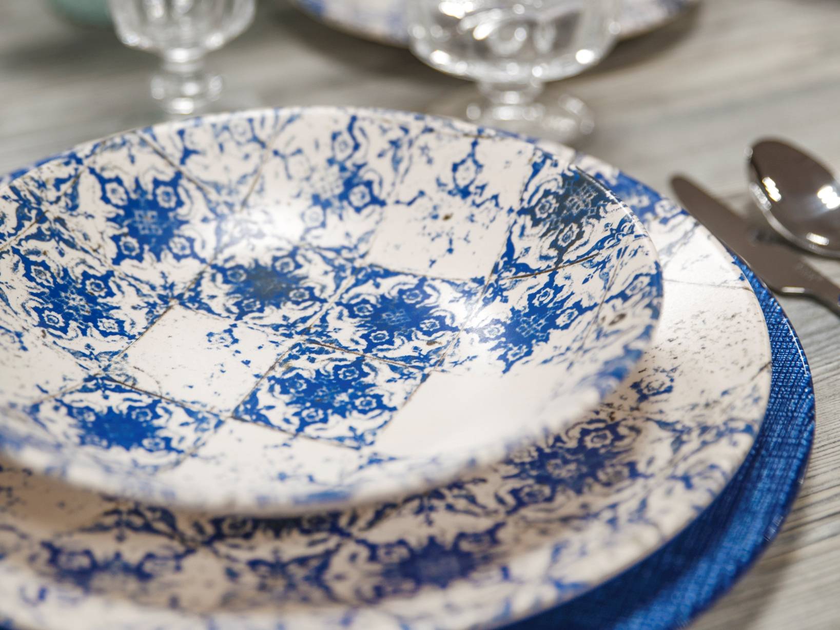 6 x assiettes en porcelaine LOTUS – 27 cm - Porcelaine - H&H